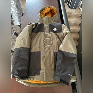 Boys North Face 2-1 Coat Size Large
